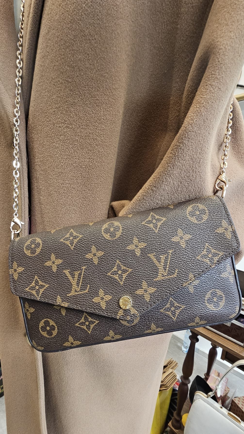 Louis Vuitton Pochette Félicie – | Emanuella_P Second Hand Luxury Milano
