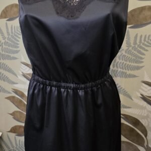 Dolce & Gabbana Abito Sottoveste Nero Tg 40 – Stile Raffinato Made in Italy | Emanuella_P Second Hand Luxury Milano